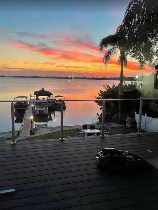Lakefront Duplex With Pontoon Boat 3 Bed House マウント・ドラ エクステリア 写真