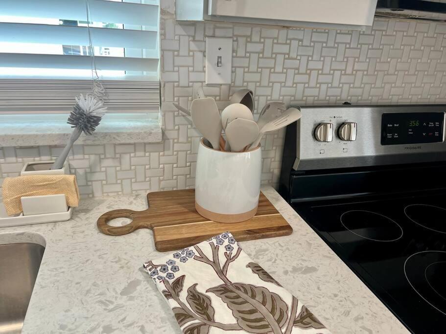 Lakefront Duplex With Pontoon Boat 3 Bed House マウント・ドラ エクステリア 写真
