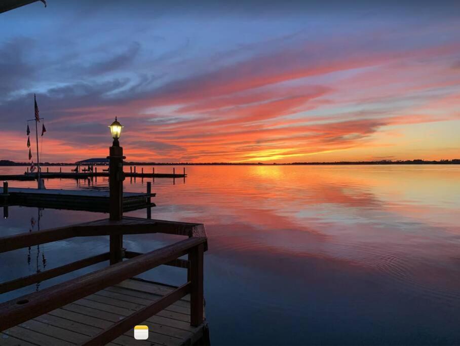 Lakefront Duplex With Pontoon Boat 3 Bed House マウント・ドラ エクステリア 写真